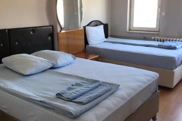 1 Duble + 1 Tek Yataklı Oda